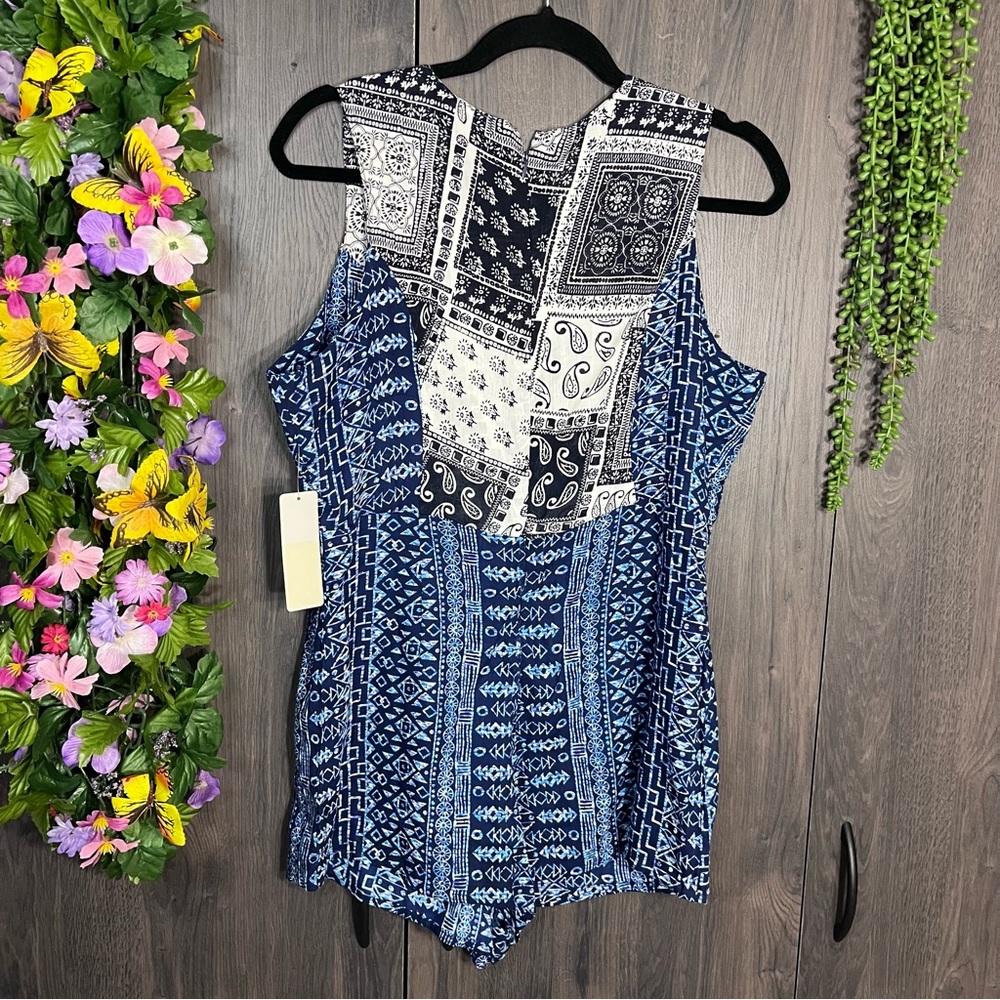 ~💙2/$40💙NWT C'Isa Sleeveless Paisley Patchwork Printed Romper Size Large - Picture 9 of 16